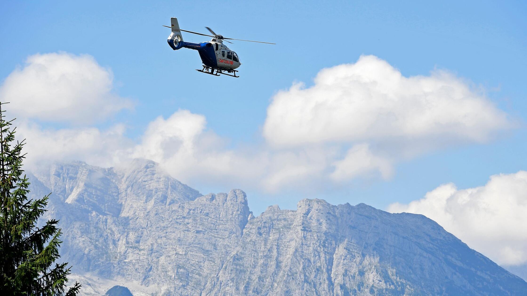 mann-st-rzt-ungesichert-in-die-tiefe-vermisstensuche-nach-wanderung-endet-in-tragischem-gro-einsatz