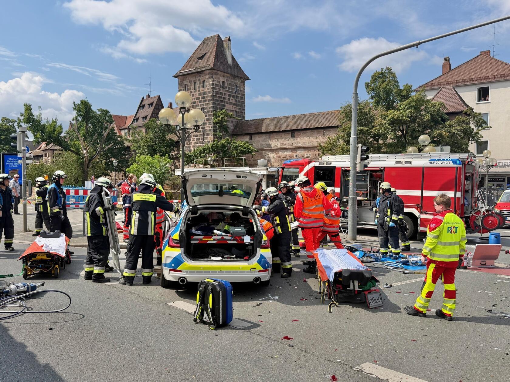 Der Unfall sorgte im Feierabendverkehr für Verkehrsbehinderungen in der Nürnberger Innenstadt.