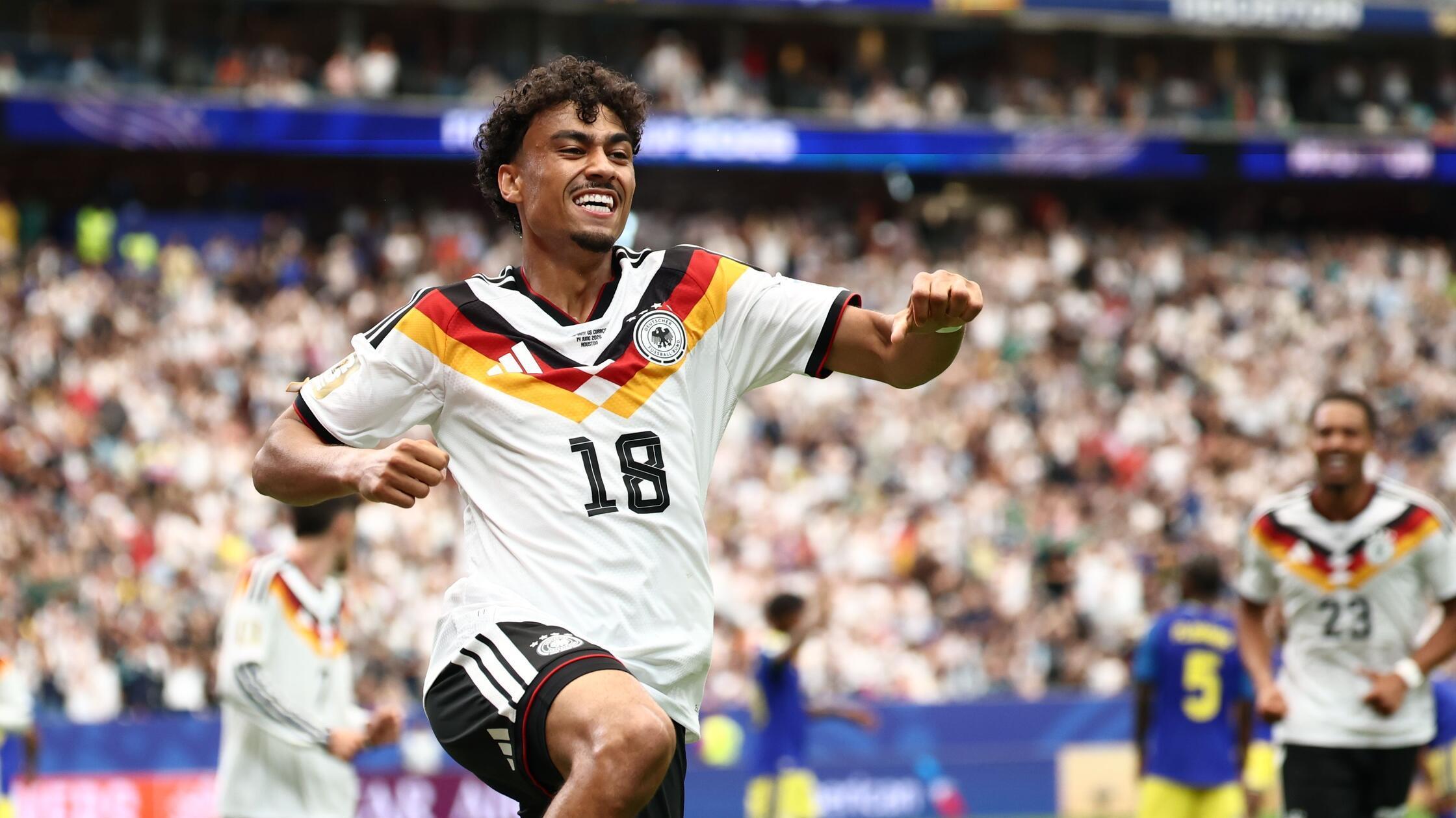 Nur-der-Kanzler-ist-stolz-Gibt-es-trotzdem-noch-Hoffnung-f-r-den-deutschen-Fu-ball-