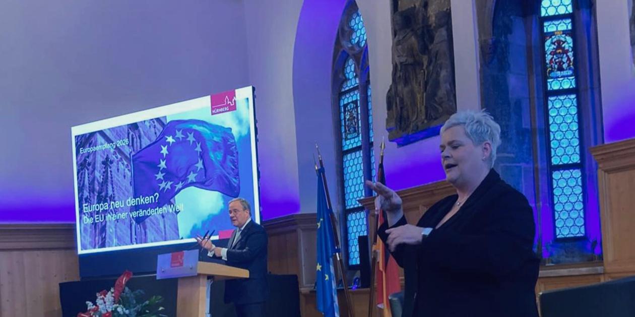 Sign language interpreter Marion Rexin from Hilpoltstein has already ...