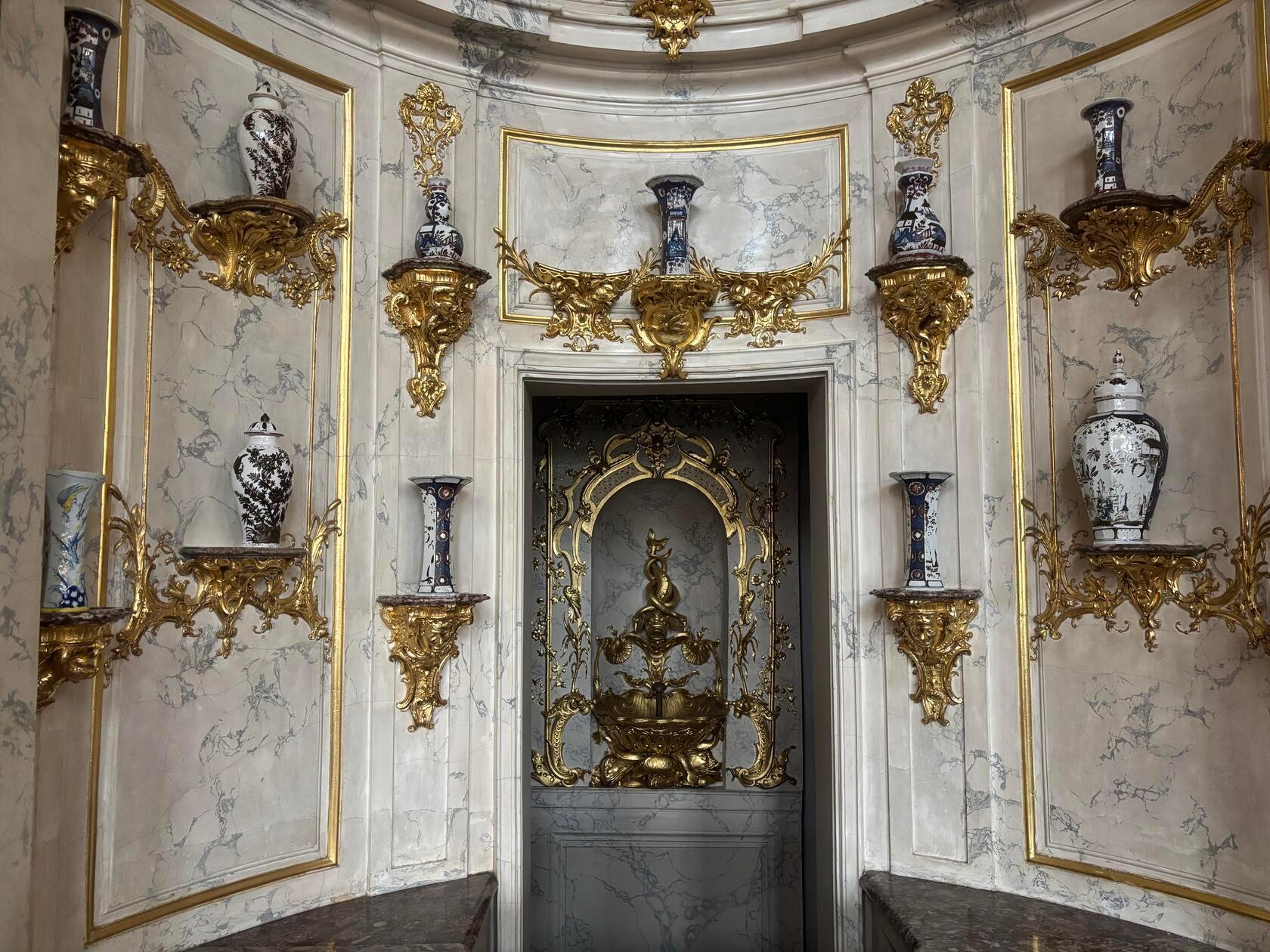 Residenz Ansbach, Eröffnung Carlone-Saal, Festsaal, Ausstellung "Wie der Himmel an die Decke kam" 01.07-04.10.2026