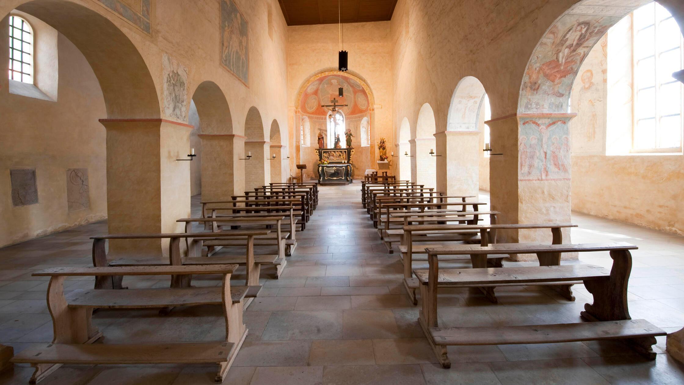 Die romanische Basilika St. Martin wird am 12. Jul