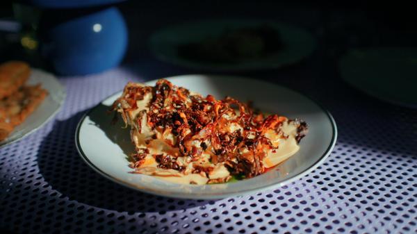 Ein absoluter Renner: Der Röstlkohl mit Sauce Hollandaise für 12,50 Euro.