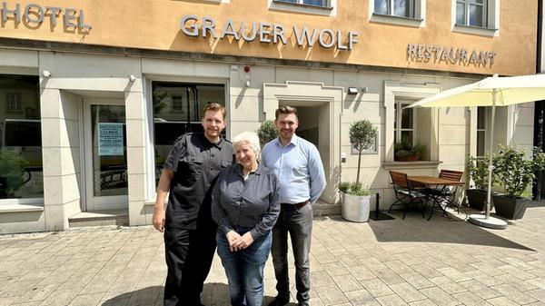 Grauer Wolf außen