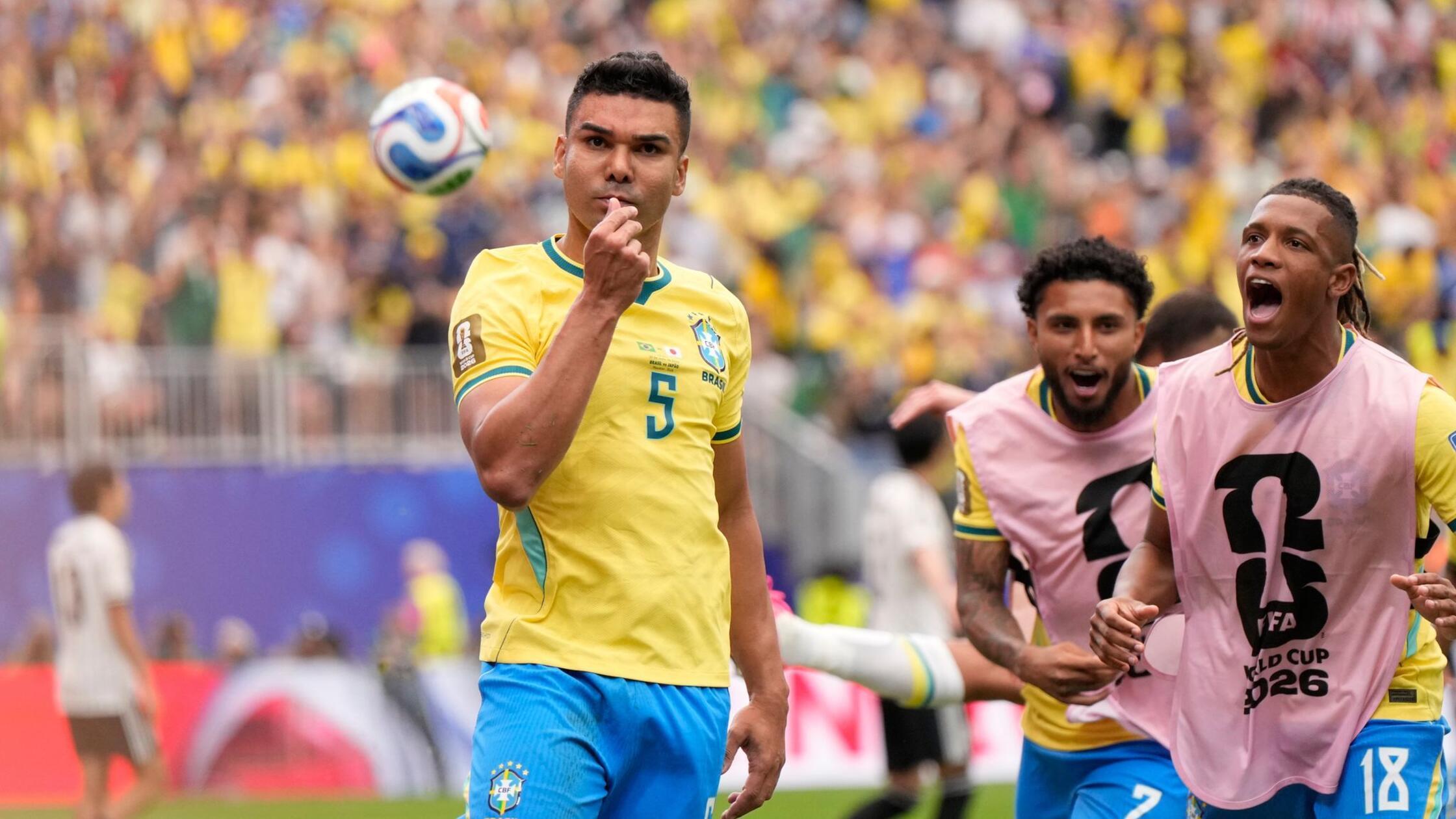 Fußball, Männer: WM, Brasilien - Japan, Finalrunde