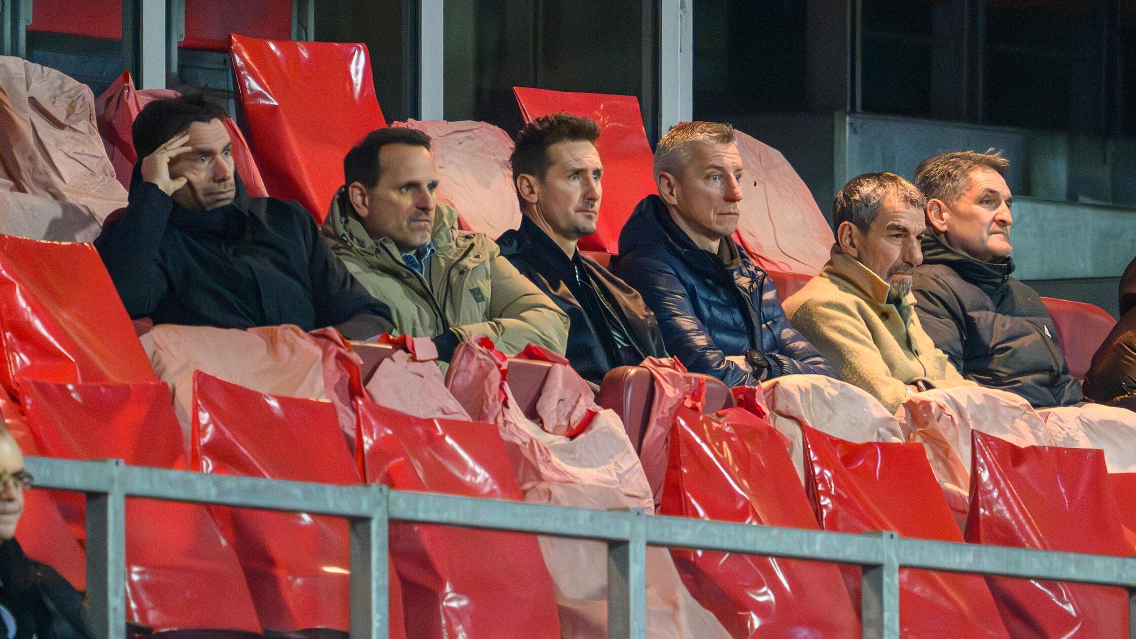 Nach-Abwehr-Ausverkauf-Muss-Klose-nun-auch-einen-bitteren-Abgang-im-FCN-Trainerteam-verkraften-