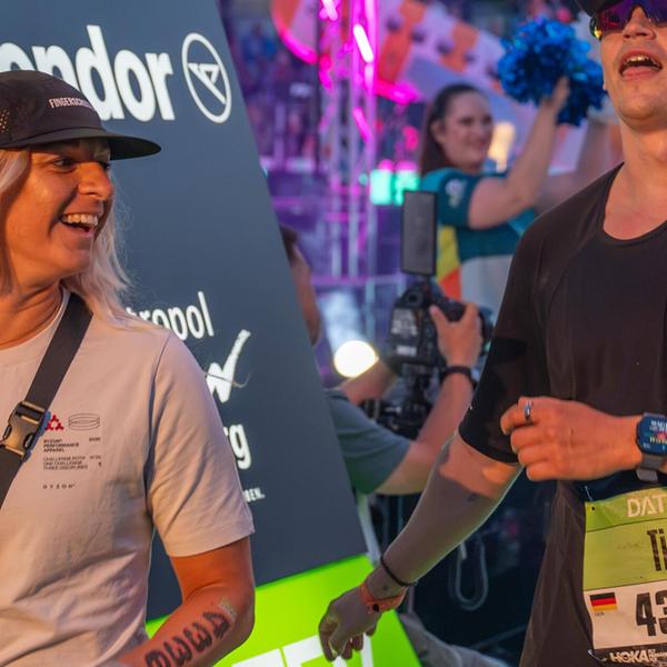 Tim Bendzko kurz nach dem Zieleinlauf – der Sänge