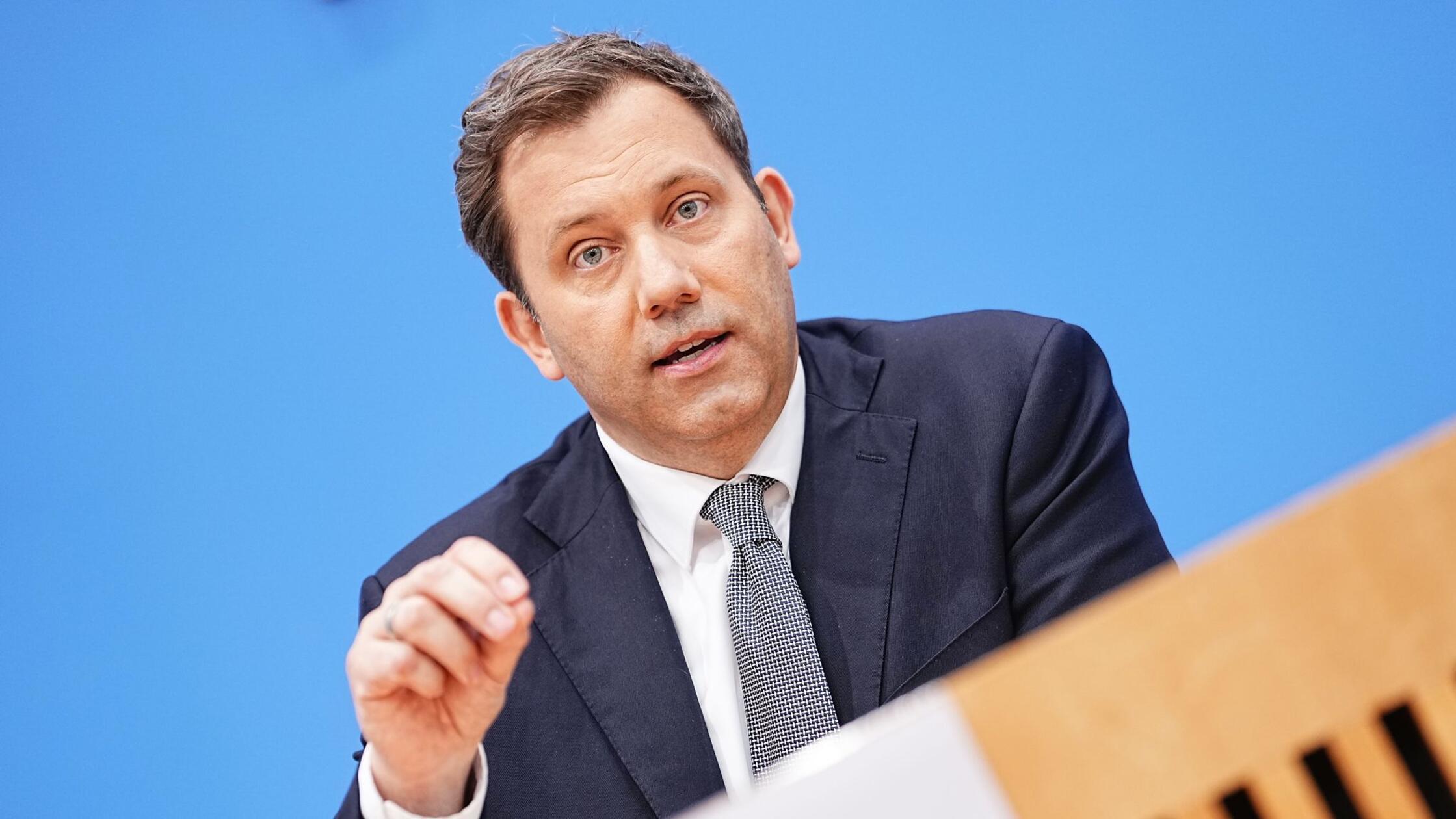 Lars Klingbeil (SPD), Bundesminister der Finanzen,