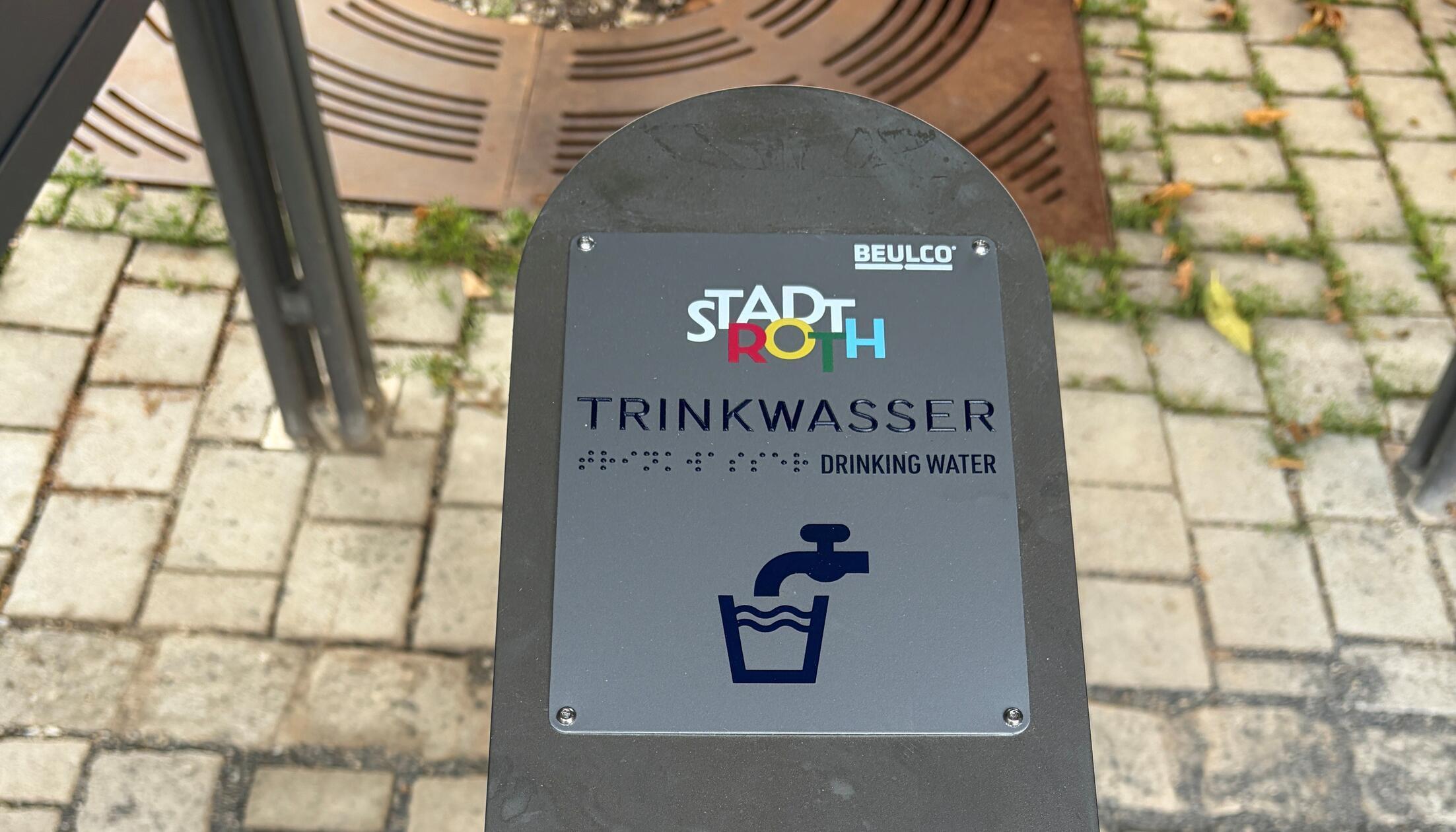 Am Rother Marktplatz wurde neben dem Bushäuschen e