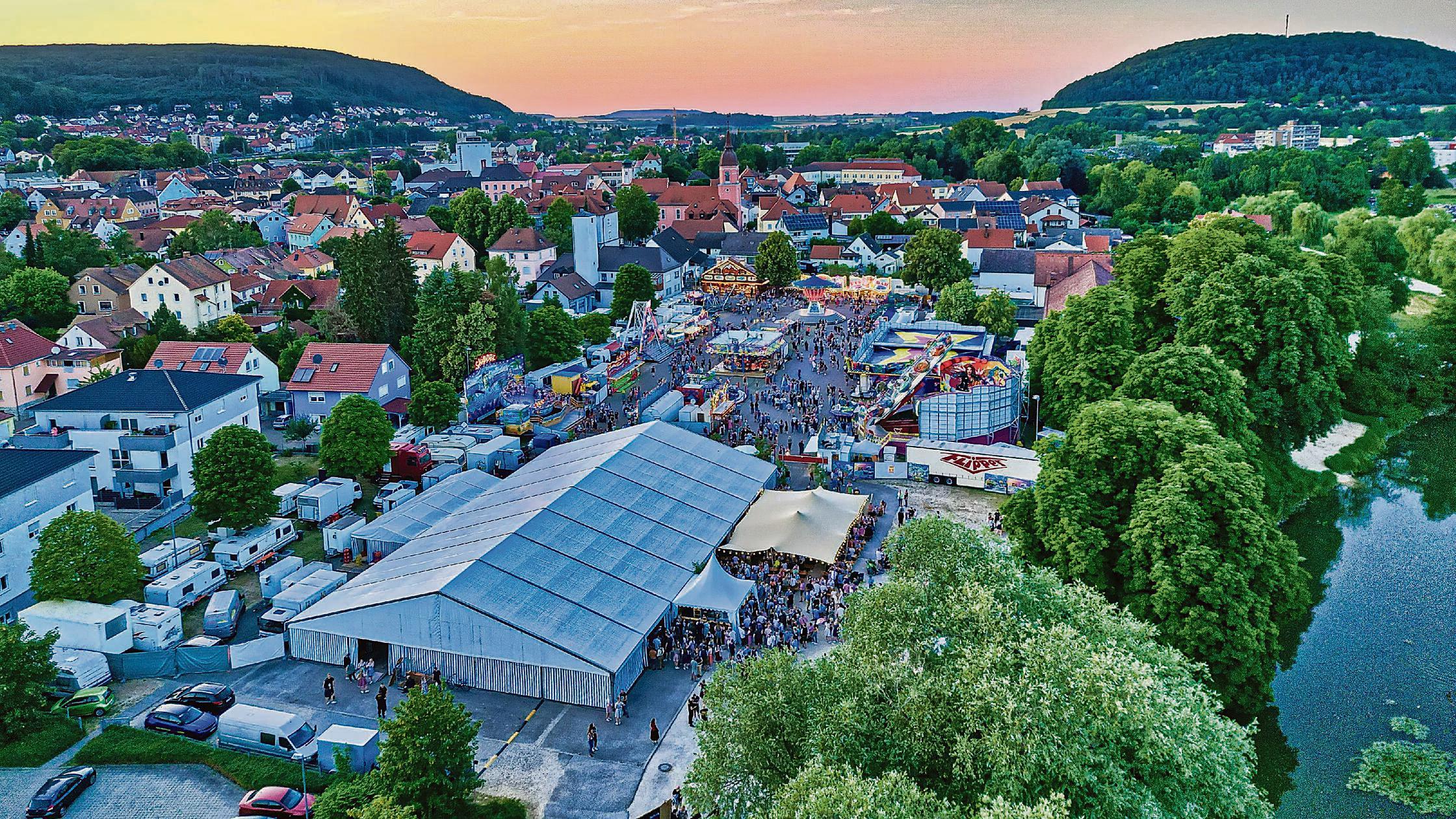 Gambrinus parades through the town: The Treuchtlingen folk festival begins ...