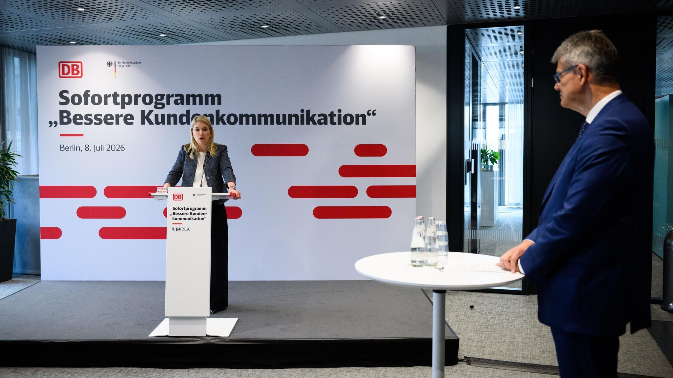 08.07.2026, Berlin: Patrick Schnieder (r, CDU), Bu