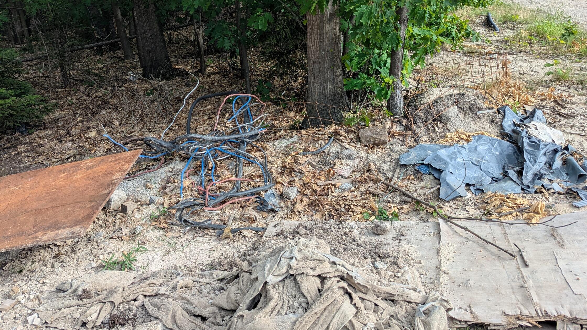 Bleibt-das-etwa-so-Spazierg-nger-rgert-Kabel-Chaos-an-A3-Baustelle-bei-Erlangen