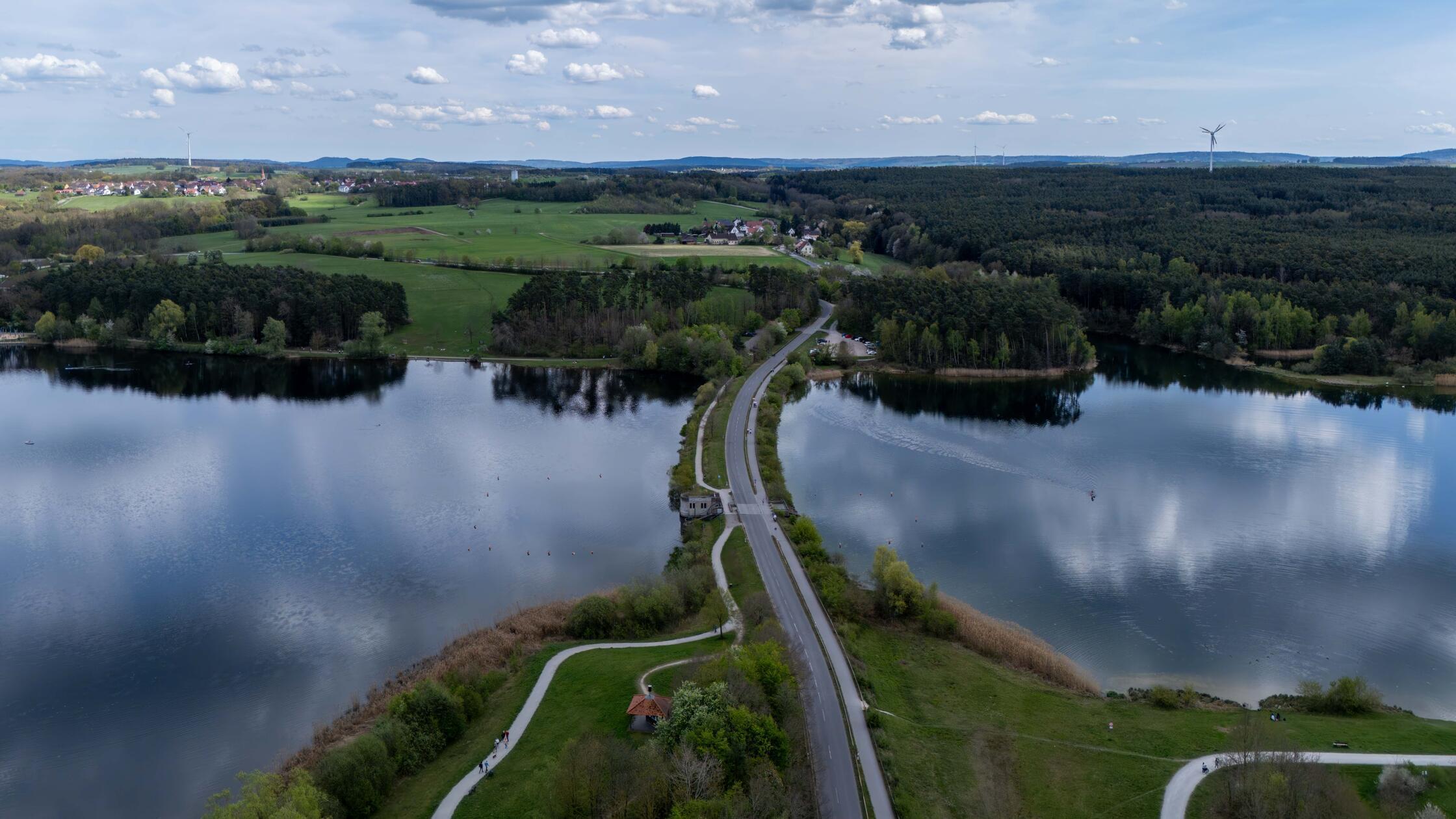 Exhibitionist-bel-stigte-Badeg-ste-am-Rothsee-und-fl-chtete-wild-vor-der-Polizei
