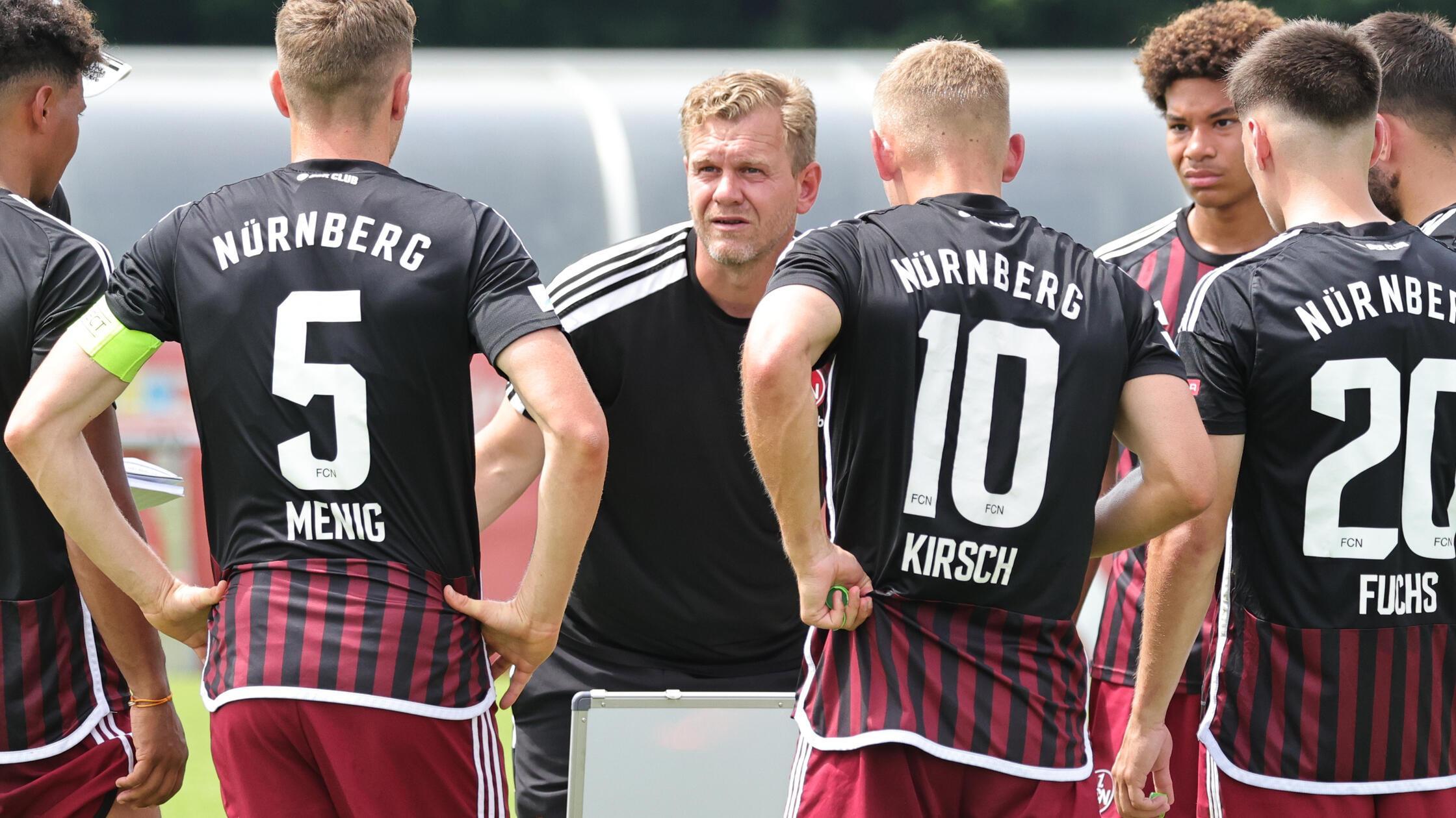 Titelverteidiger-als-Talentschmiede-Was-Club-Coach-Wolf-bei-der-U23-wirklich-wichtig-ist