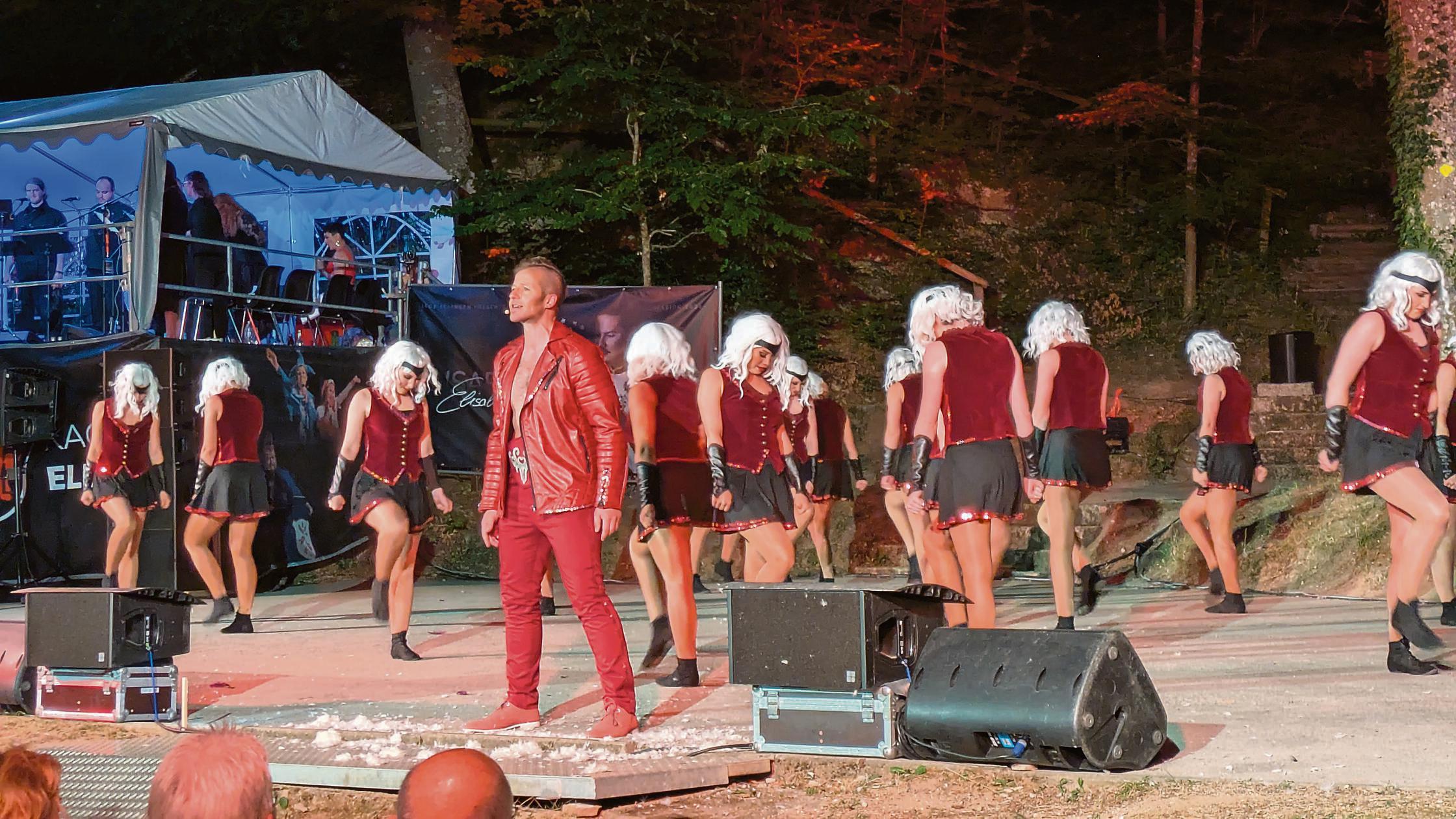 KaGe-Ellingen-Musical-Show-der-Superlative-im-Bergwaldtheater-Wei-enburg