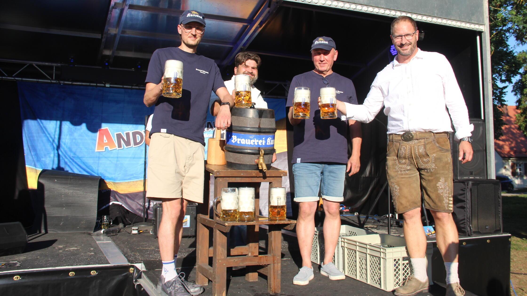 B-rgermeister-Pitterlein-schoss-die-Schnaittacher-Kirchweih-ein