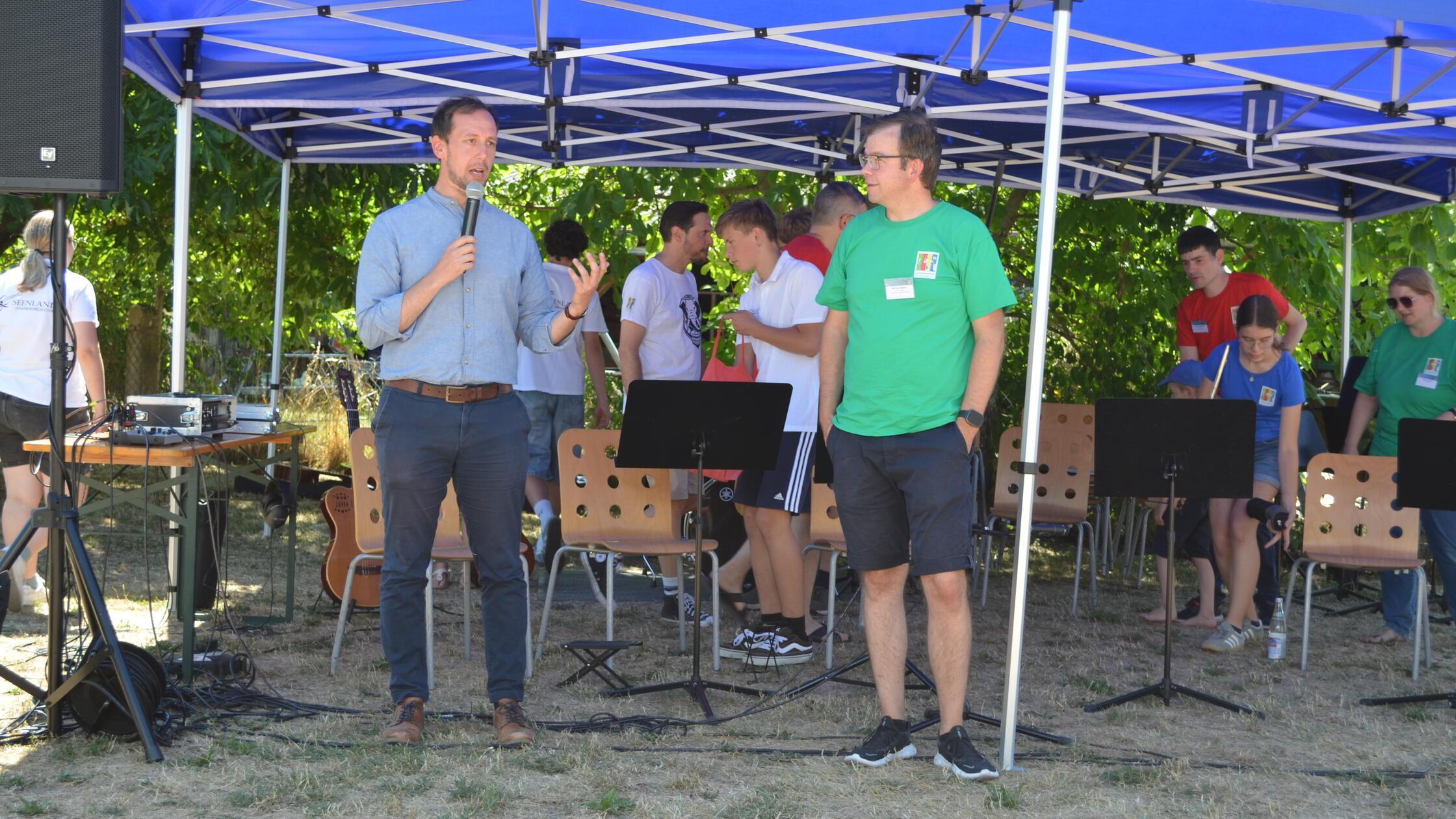 Bürgermeister Matthias Hörr und Michael Winter, Vo