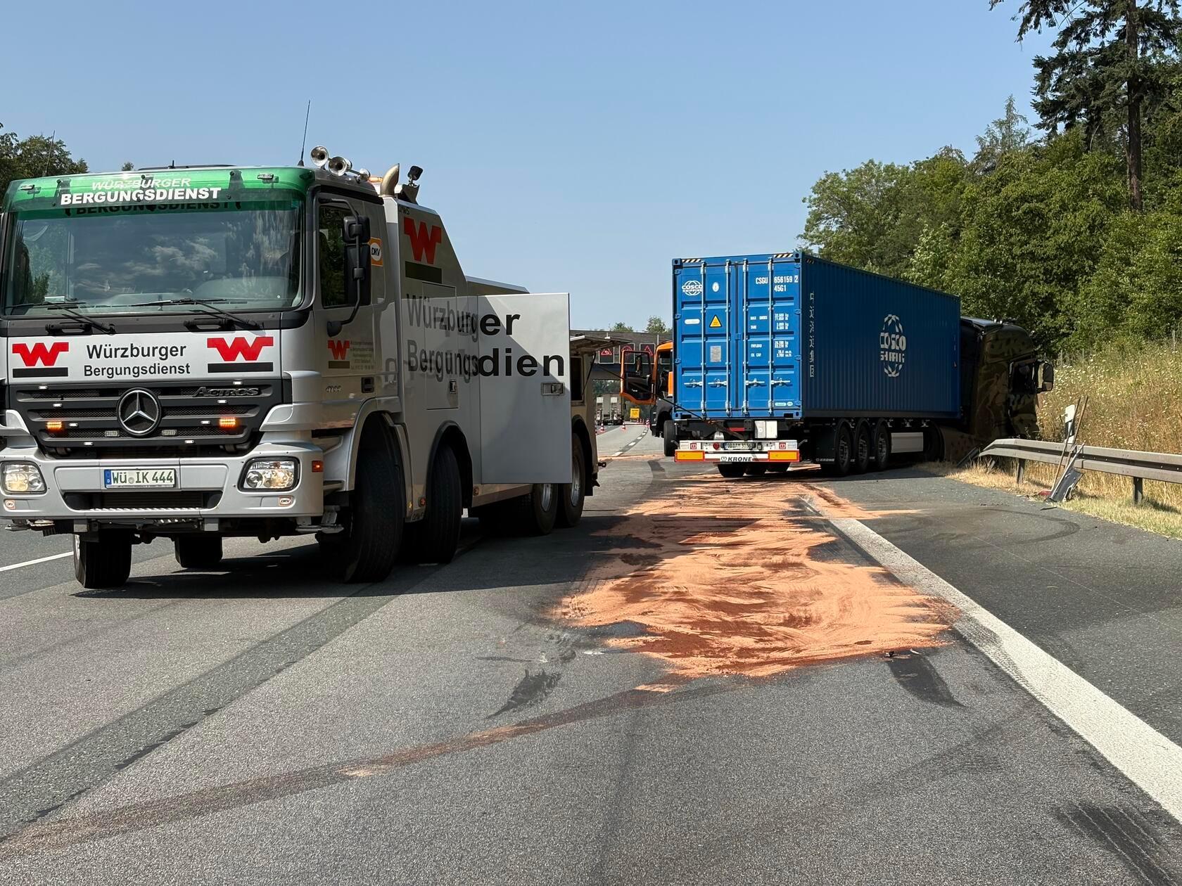 Es erstreckte sich ein großes Trümmerfeld über alle Fahrbahnen in Richtung Frankfurt.