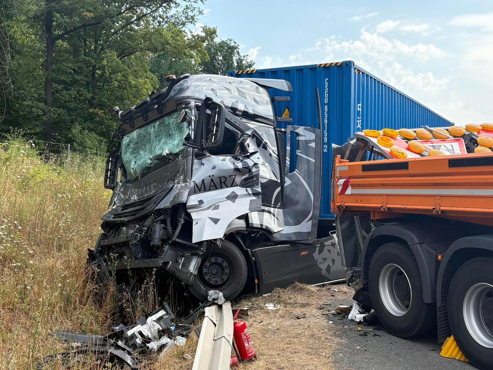 Laut Polizei sind die Umleitungsstrecken aktuell stark ausgelastet. 