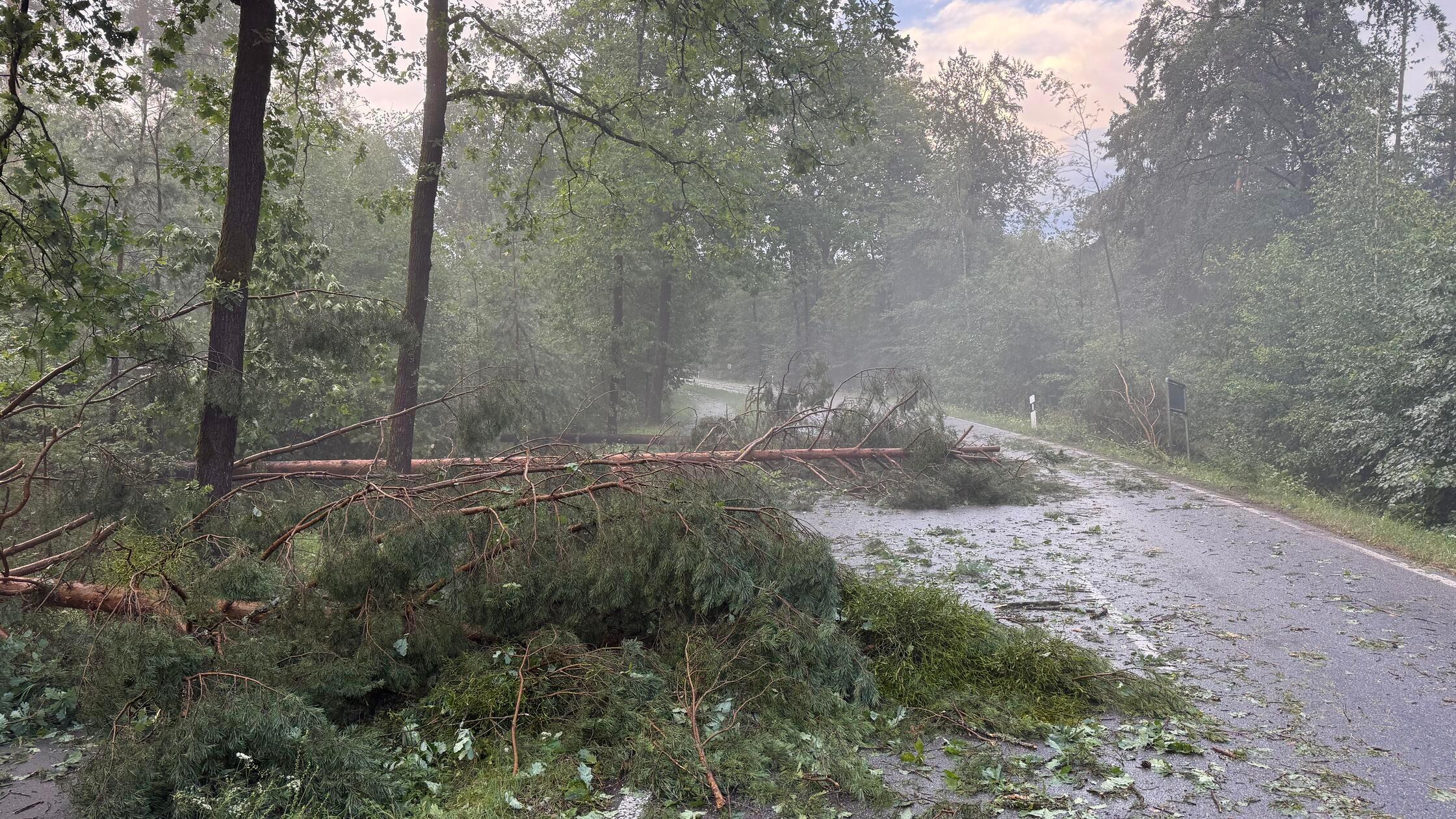 Heftiges Unwetter trifft Mittelfranken: Massiver S