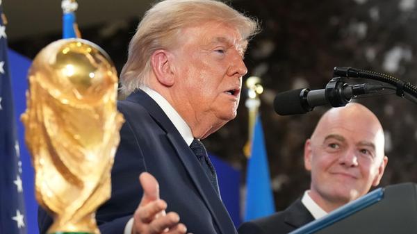 US-Präsident Donald Trump hält eine Rede, während