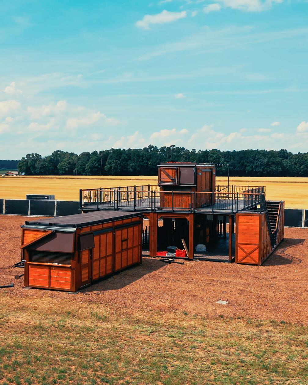 Der Open Beatz Podcast zieht in einen eigenen Container auf dem Festivalgelände. 
An jedem Morgen erscheint eine neue Gossip Folge mit Geschichten und Gesprächen vom 
vergangenen Festivaltag. 