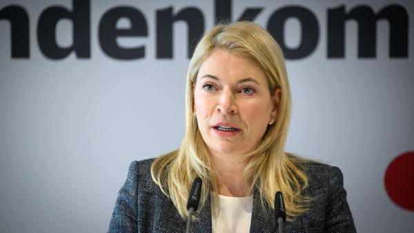 Evelyn Palla, Vorstandsvorsitzende der Deutschen B