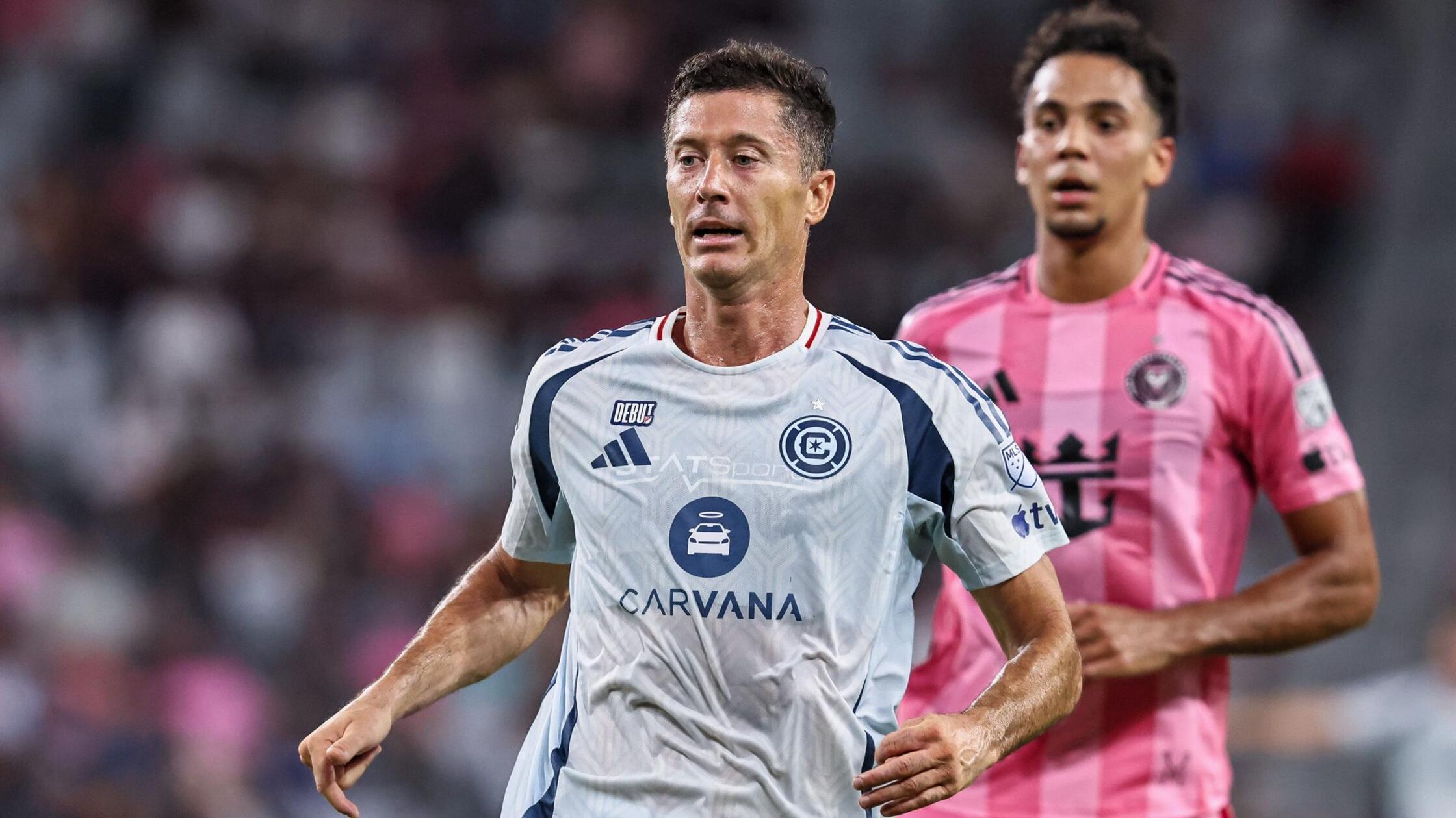 https://images.nordbayern.de/image/contentid/policy:1.15211077:1784786771/Fussball_Maenner_MLS_Chicago_Fire__Inter_Miami_.jpg?$p=cec2a8b