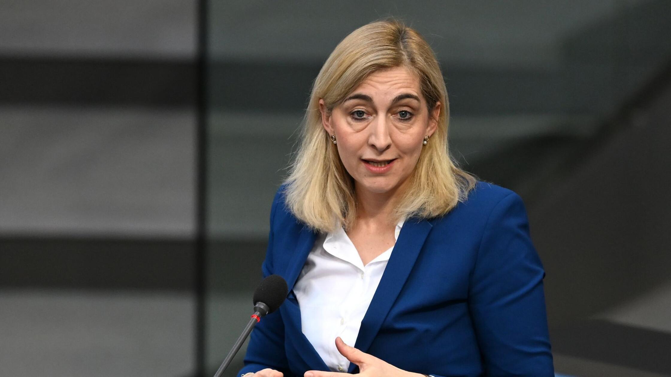 Nina Warken (CDU), Bundesministerin für Gesundheit