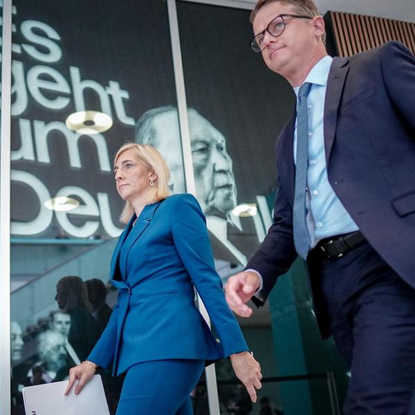 Carsten Linnemann (r), CDU-Generalsekretär, und Ni