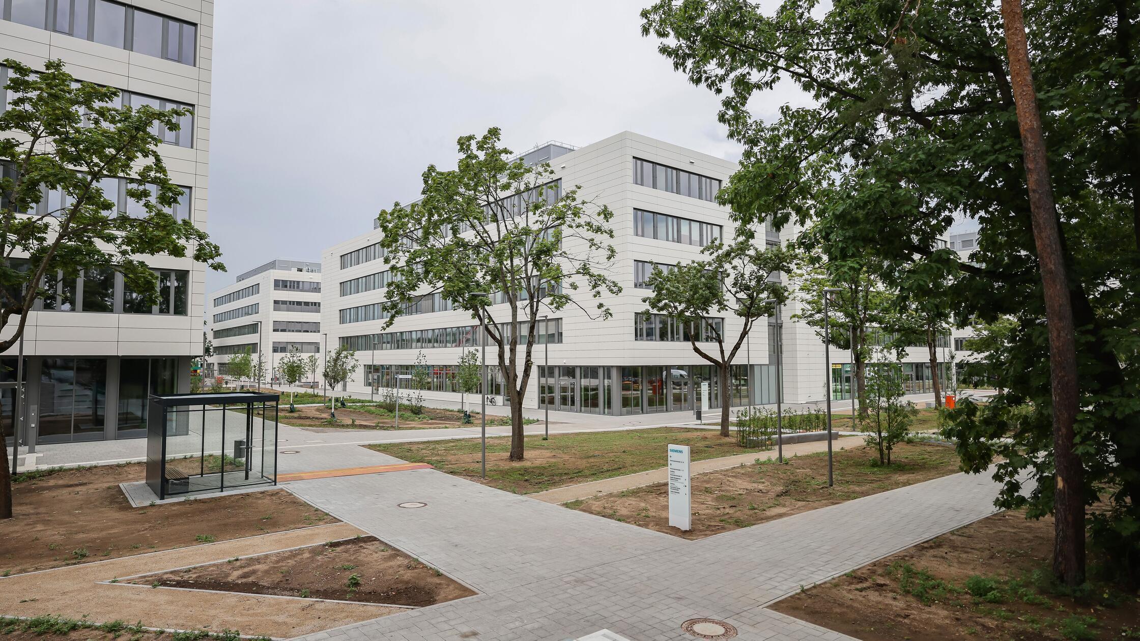 Die drei Gebäude des Moduls 8 am Siemens Campus Er