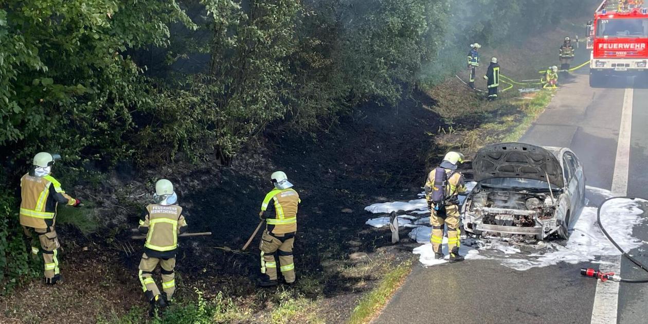 Car completely destroyed by fire on the B2: Pictures of the Rednitzhembach ...