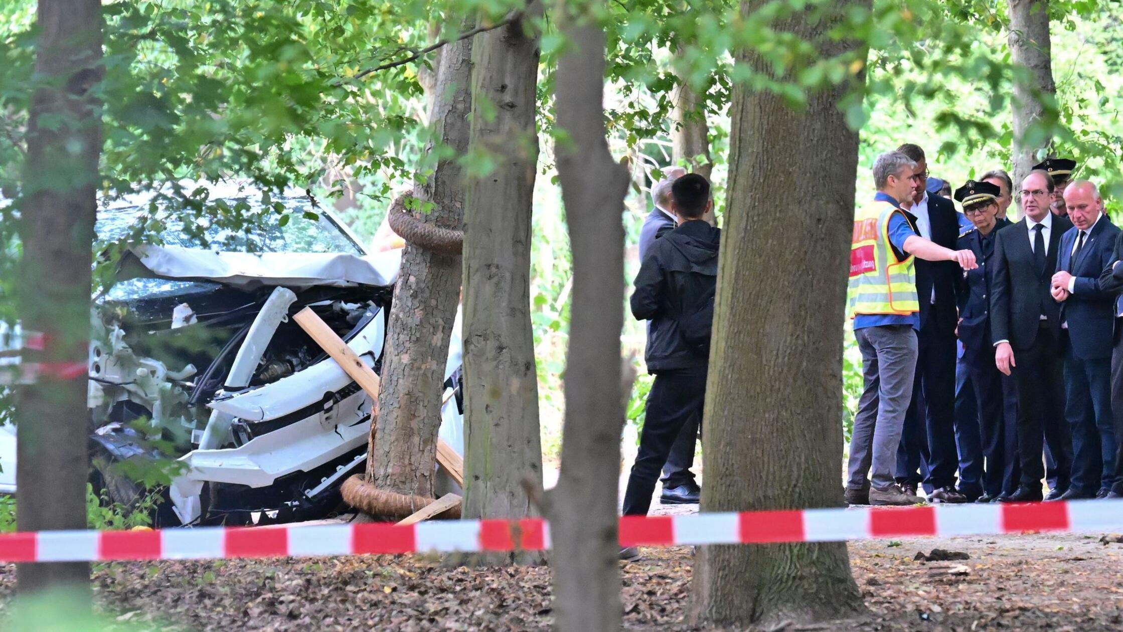 Eine Gruppe mit unter anderem Kai Wegner (CDU, r-l