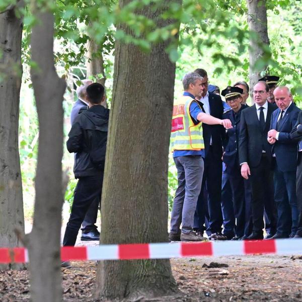 Eine Gruppe mit unter anderem Kai Wegner (CDU, r-l