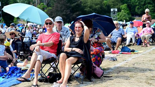 Bereits seit dem Jahr 2000 zieht das Klassik Open Air laut Angaben des Veranstalters jährlich mehr als 100.000 Menschen in den Nürnberger Luitpoldhain.