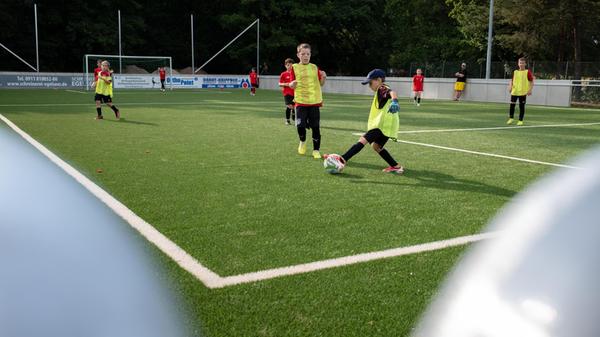 Die jungen Fußballer der Sportfreunde Laubendorf h