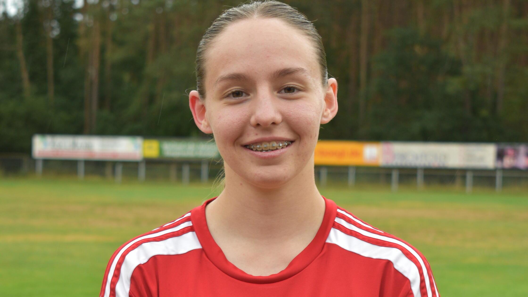 Saskia Bayer kickt als Frau bei den Süder Herren