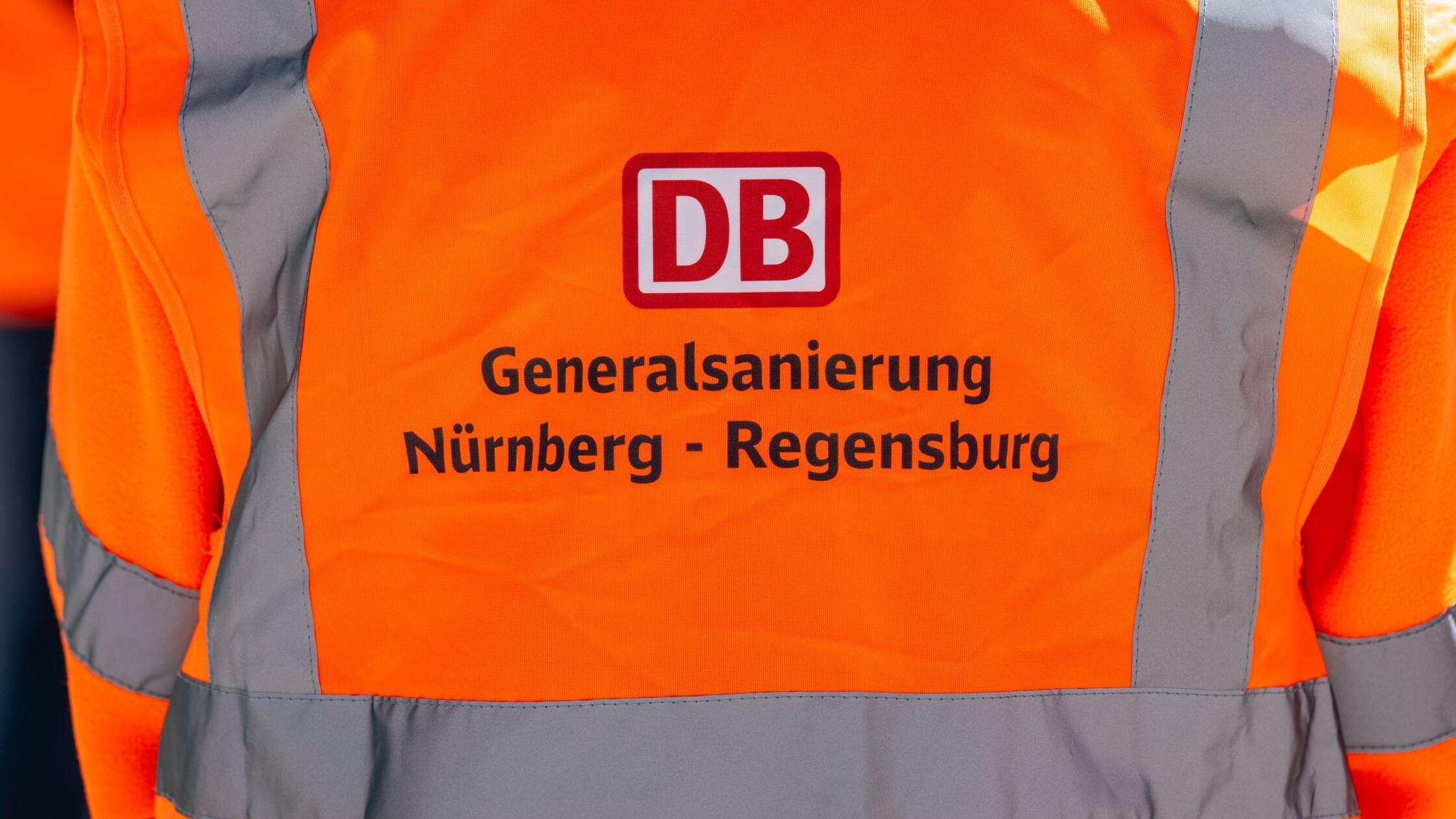 „Generalsanierung Nürnberg-Regensburg“ steht auf e