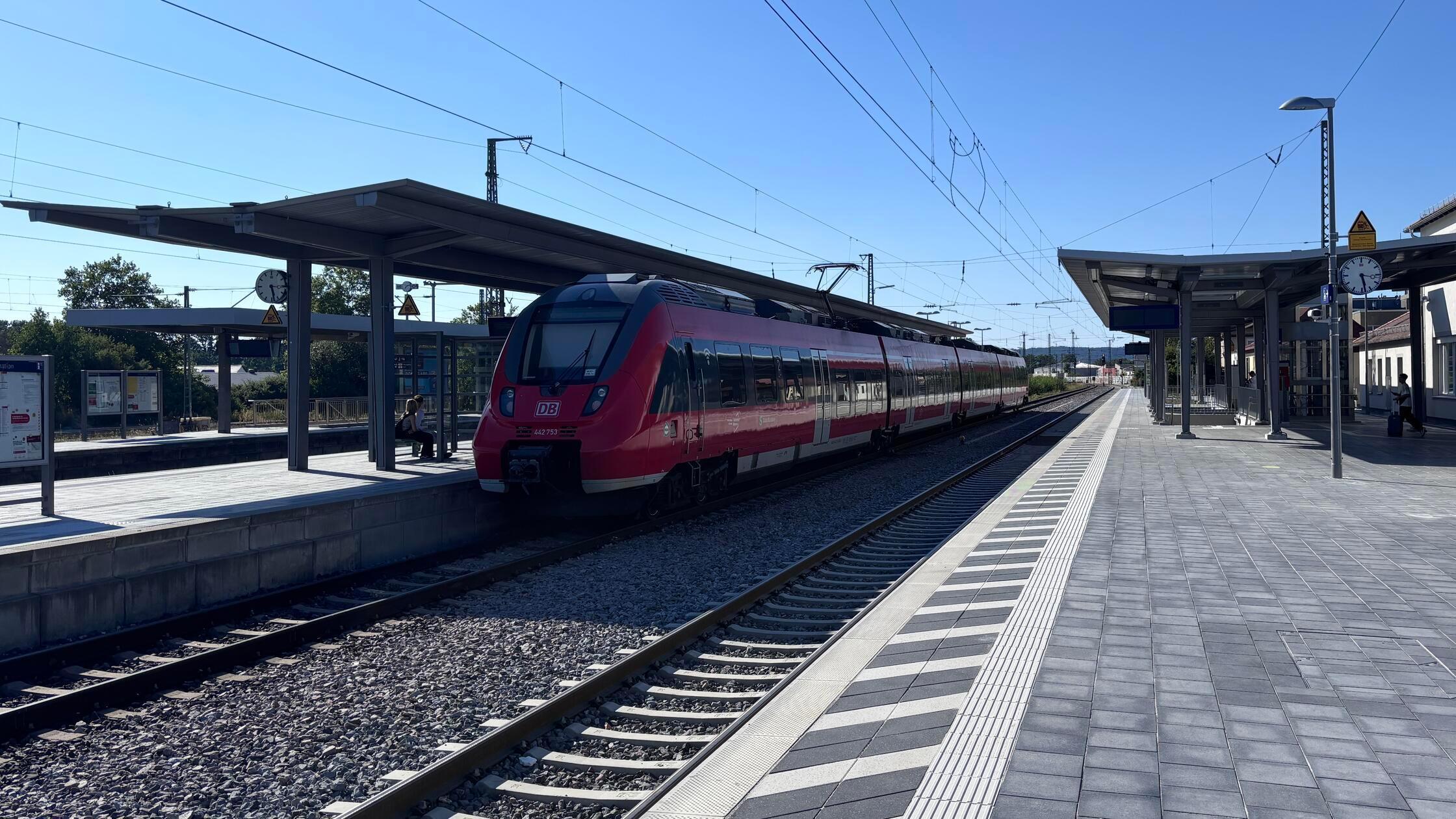 Bahnhof Neumarkt