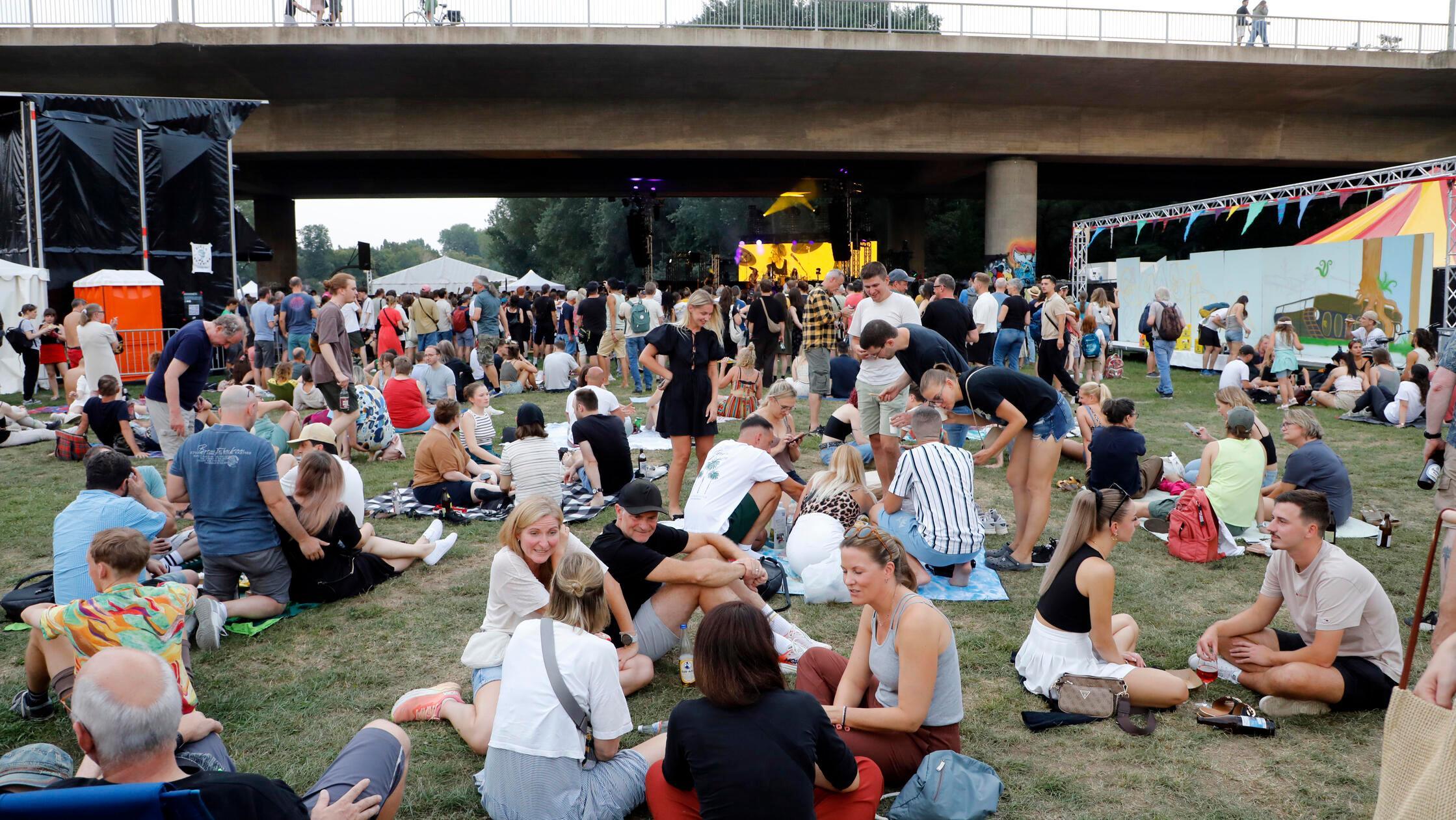 Brueckenfest_hip_150825_10