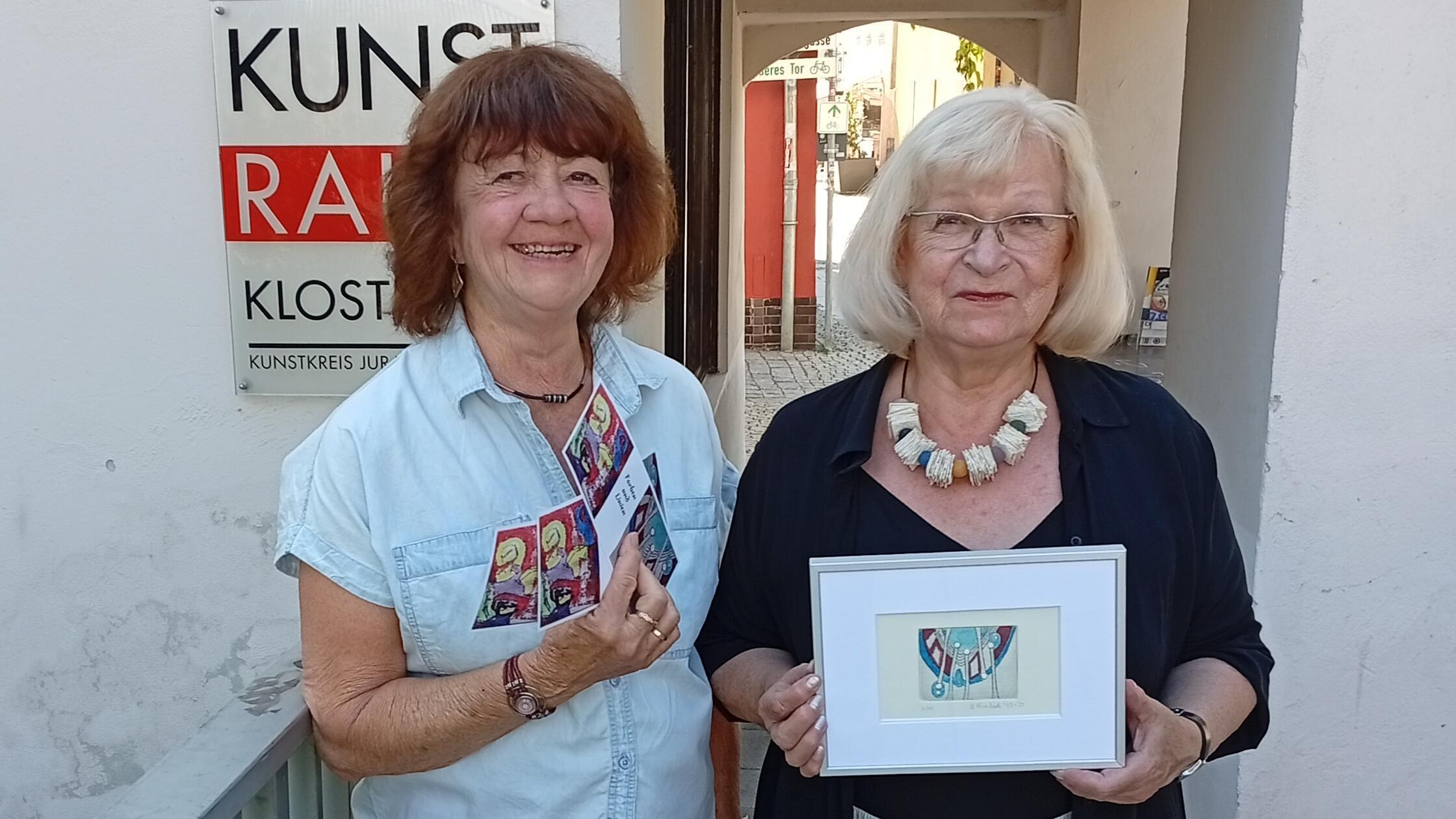 Edith Jung und Brigitte Simbeck stellen im KunstRa