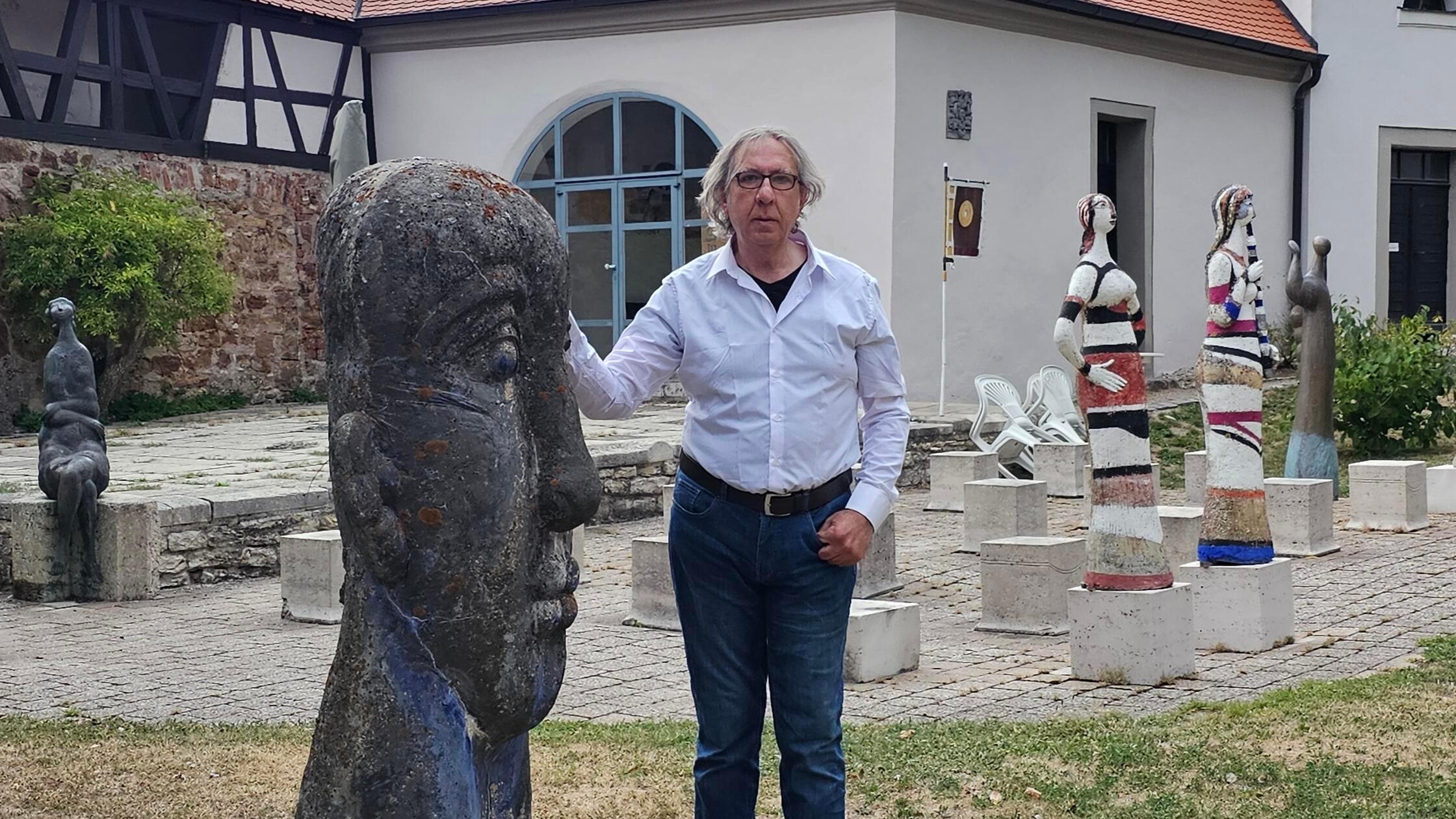 Schlossherr Veit Steinacker freut sich auf zahlrei