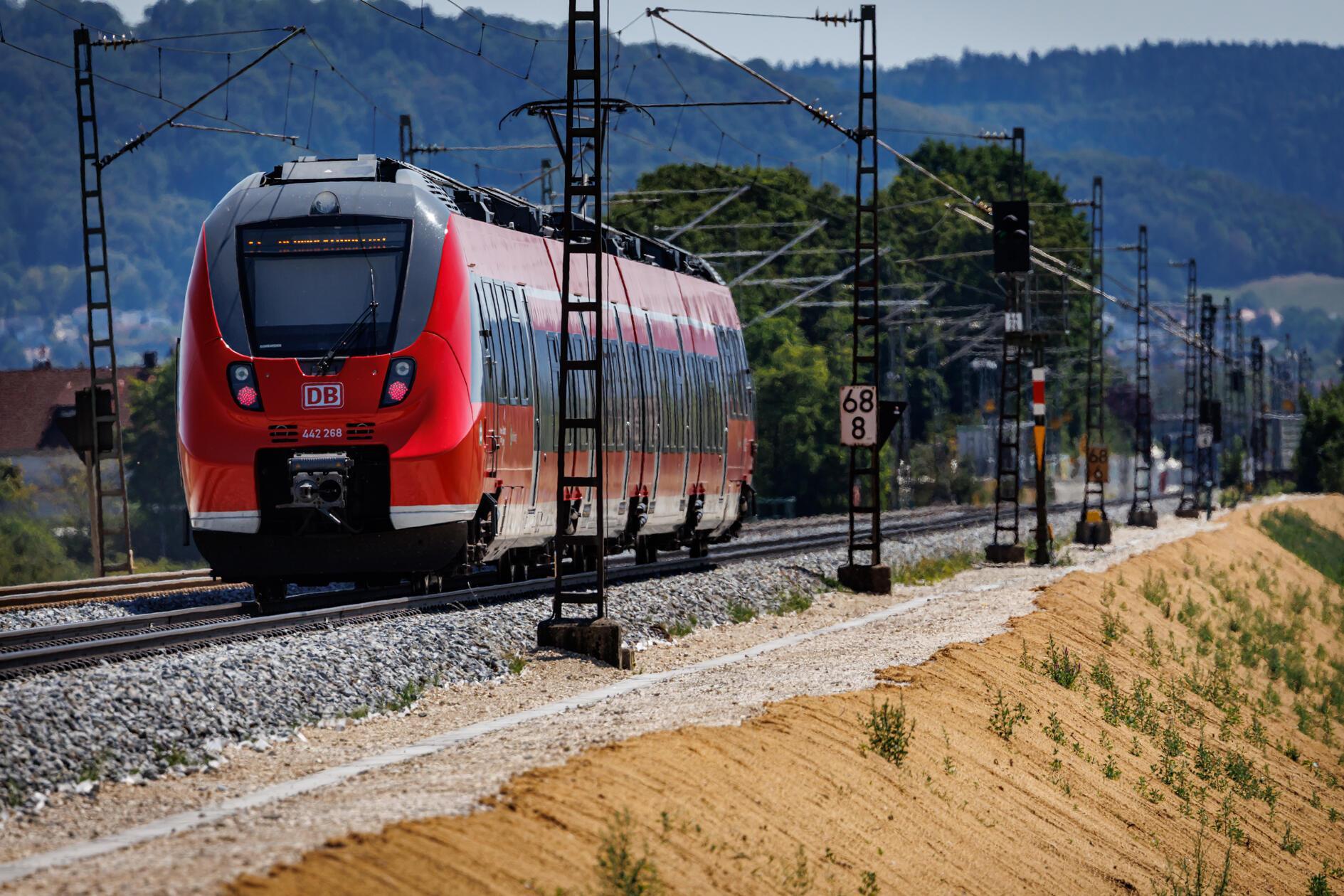 DB304628