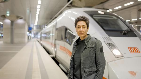 "Am Puls mit Dunja Hayali - Unsere Bahn: geliebt,