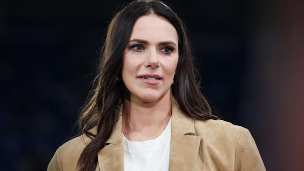 ARD-Moderatorin Esther Sedlaczek vor einem Intervi