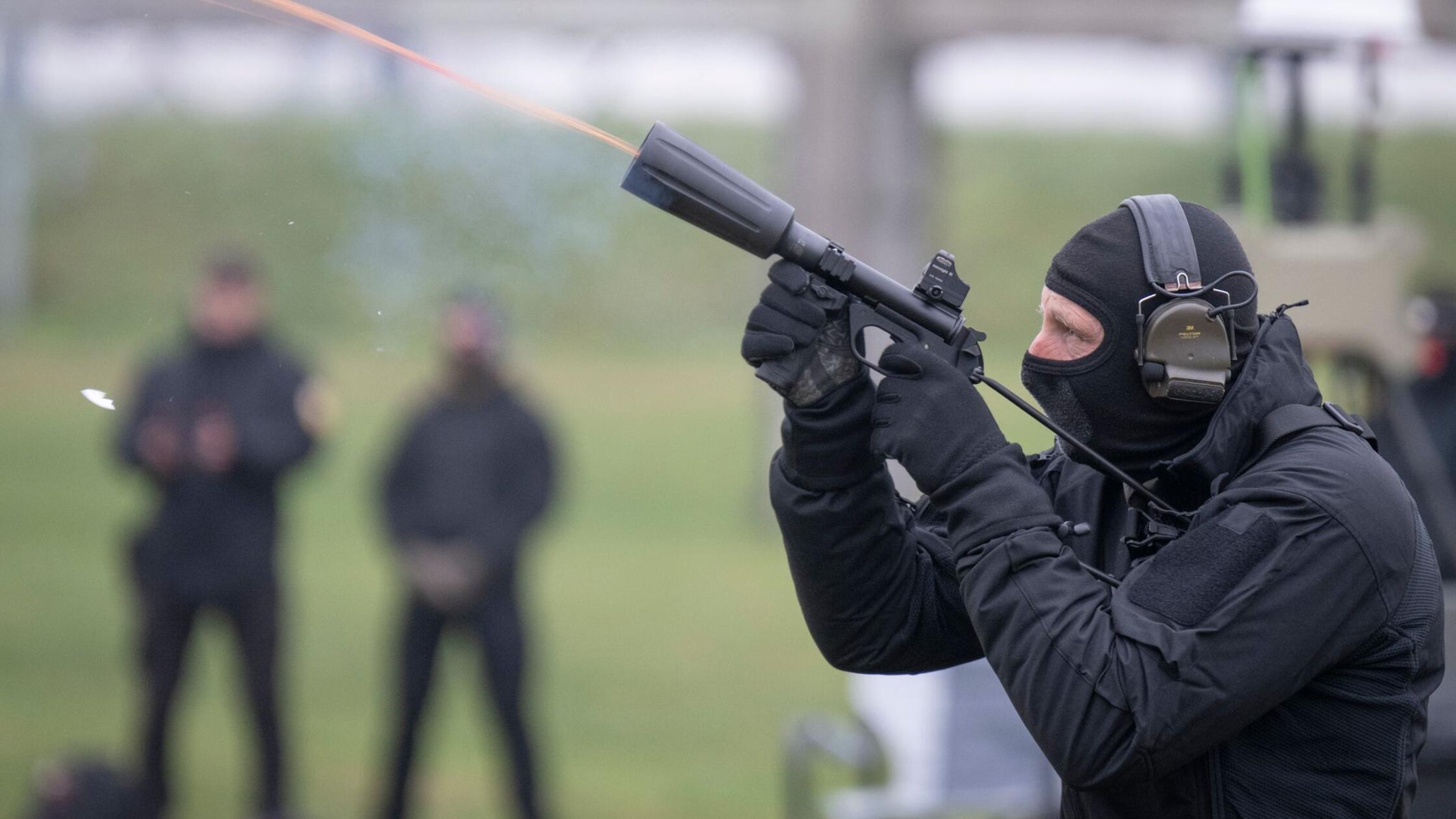 Beamte des Spezialeinsatzkommandos (SEK) der Poliz