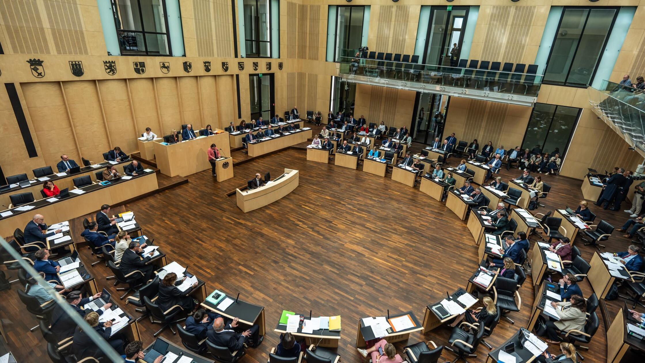 Blick in den Plenarsaal während der Sitzung im Bun