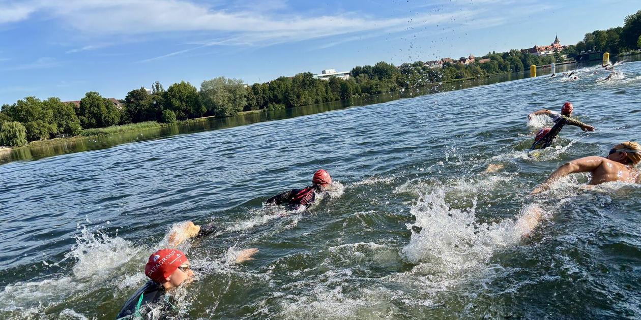 Swimming, cycling, running: Thousands at the Nuremberg Triathlon - | the ...