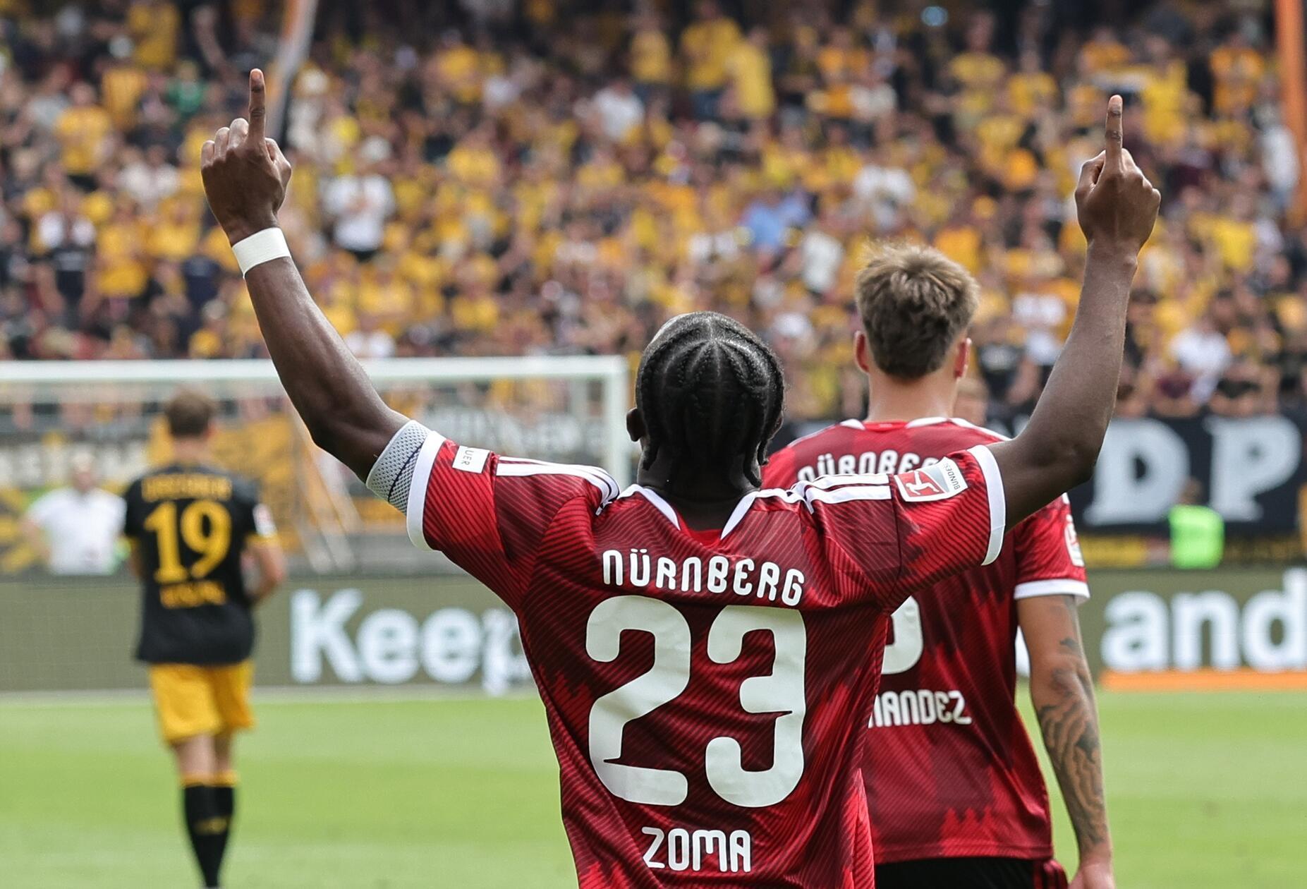 Die drei Treffer Zomas bescheren dem FCN einen Auftakt nach Maß. 