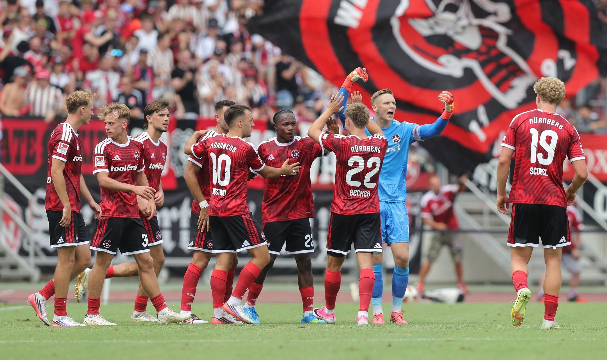 Am kommenden Samstag geht es für die Mannschaft von Miroslav Klose zum 277. Frankenderby in den Fürther Ronhof.
